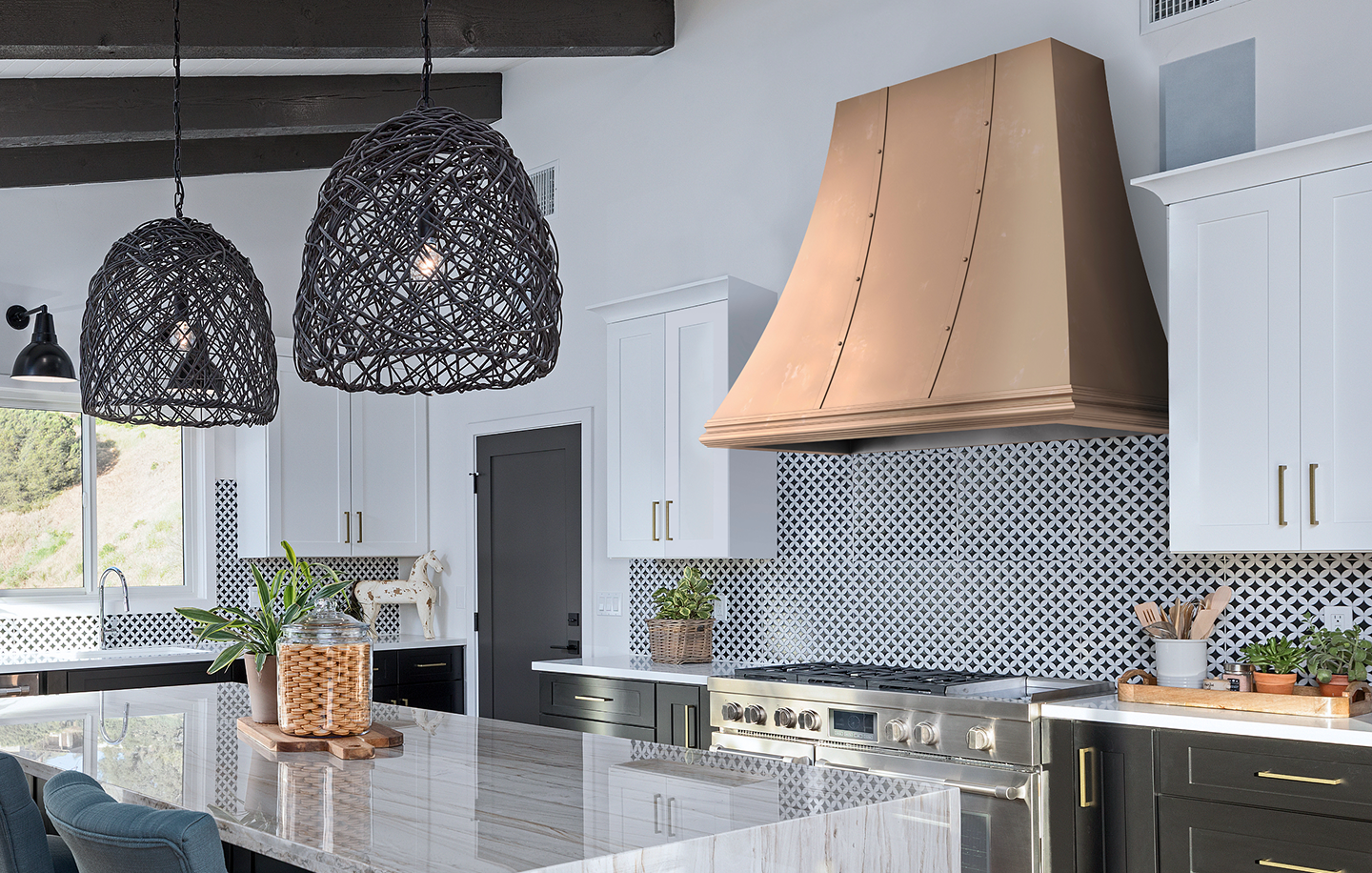 How to Choose a Custom Metal Countertop Fabricator for a High-End Kitchen Project